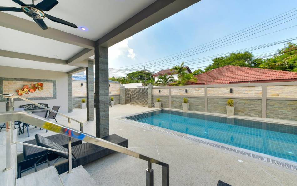 Pattaya, 5 Bedrooms Bedrooms, ,5 BathroomsBathrooms,House,For Rent,2636