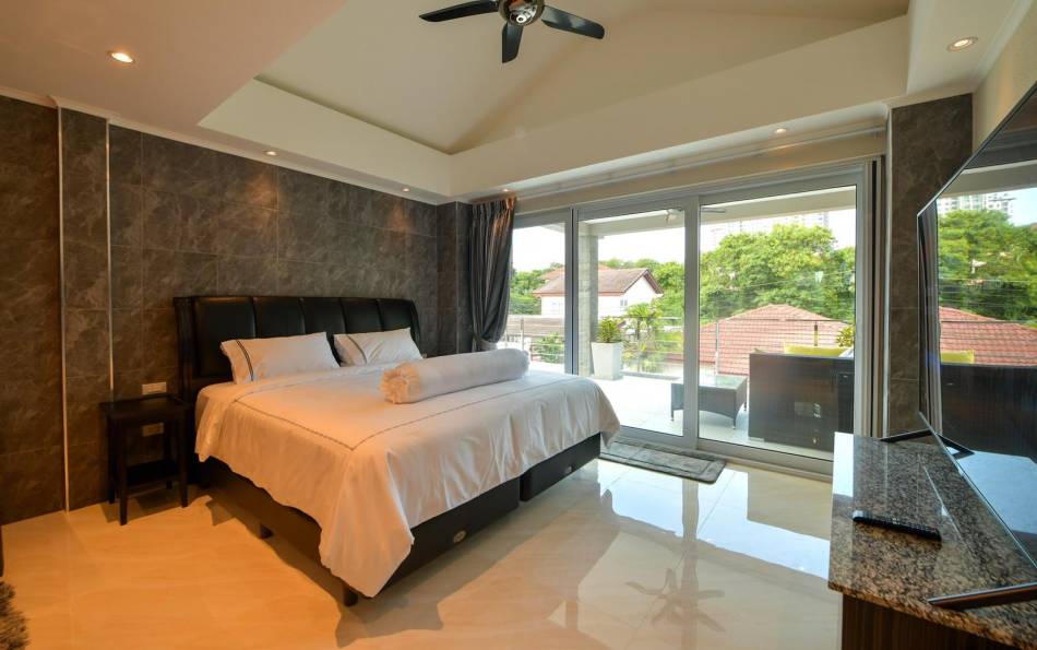 Pattaya, 5 Bedrooms Bedrooms, ,5 BathroomsBathrooms,House,For Rent,2636