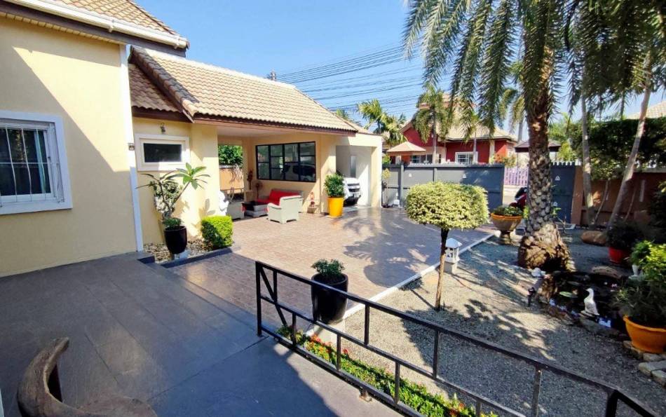 Pattaya, 3 Bedrooms Bedrooms, ,3 BathroomsBathrooms,House,For Sale,2649
