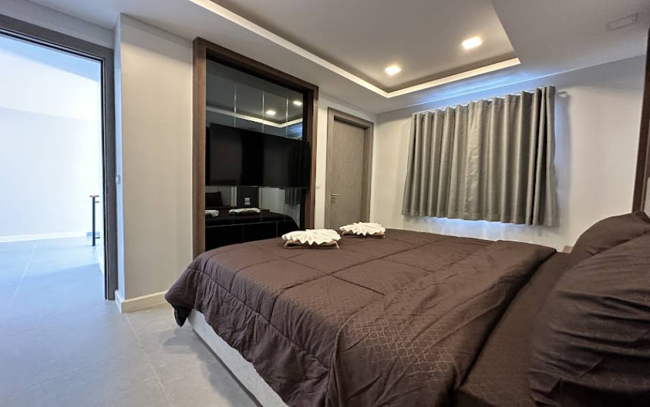 Pattaya, 4 Bedrooms Bedrooms, ,5 BathroomsBathrooms,House,For Rent,2651