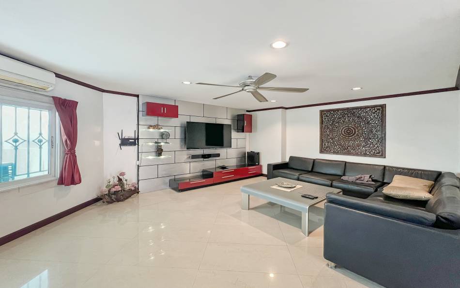 Pattaya, 3 Bedrooms Bedrooms, ,3 BathroomsBathrooms,Condo,For Sale,14,2657