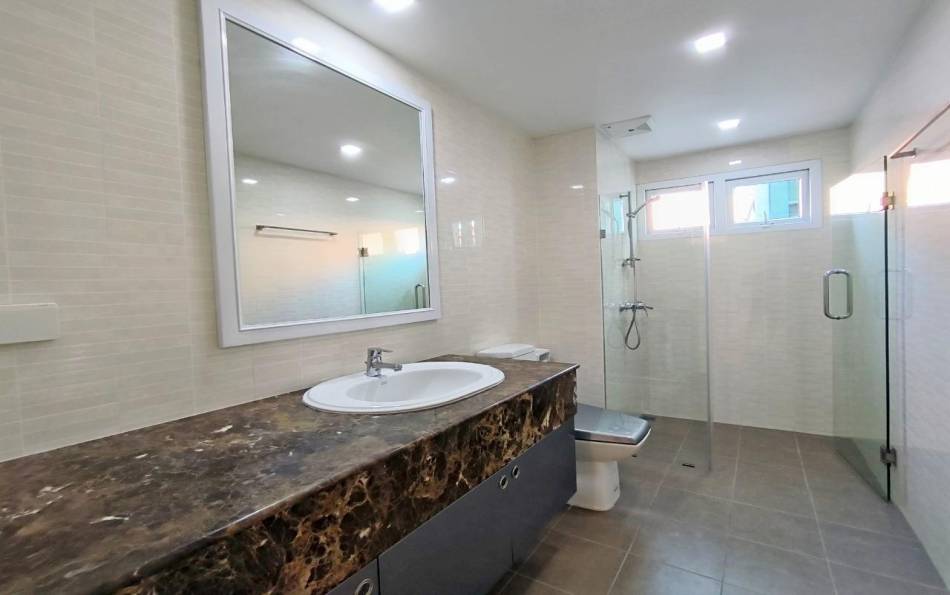 Pattaya, 3 Bedrooms Bedrooms, ,2 BathroomsBathrooms,Condo,For Sale,2664