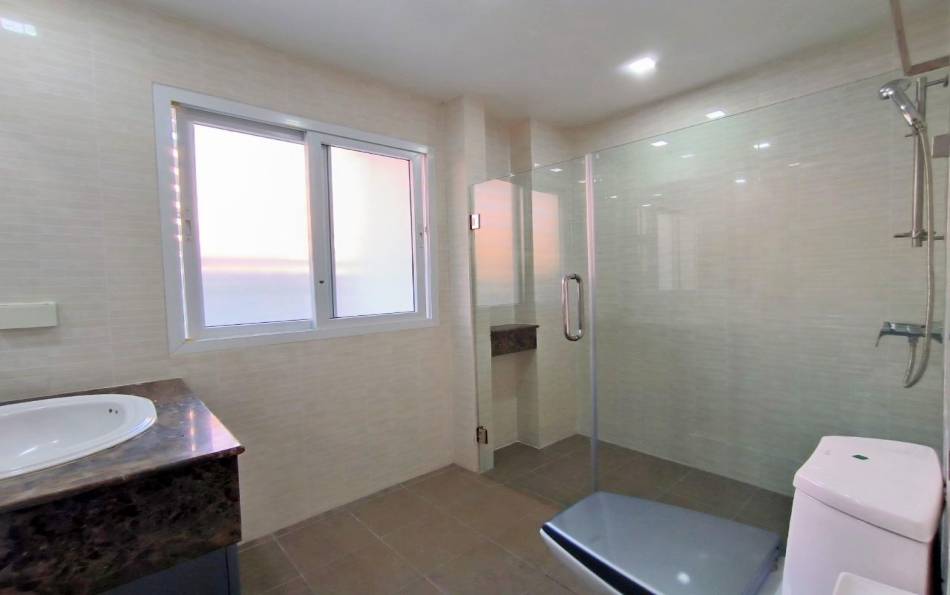 Pattaya, 3 Bedrooms Bedrooms, ,2 BathroomsBathrooms,Condo,For Sale,2664