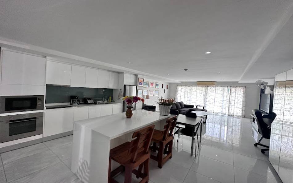 Pattaya, 2 Bedrooms Bedrooms, ,2 BathroomsBathrooms,Condo,For Sale,2668