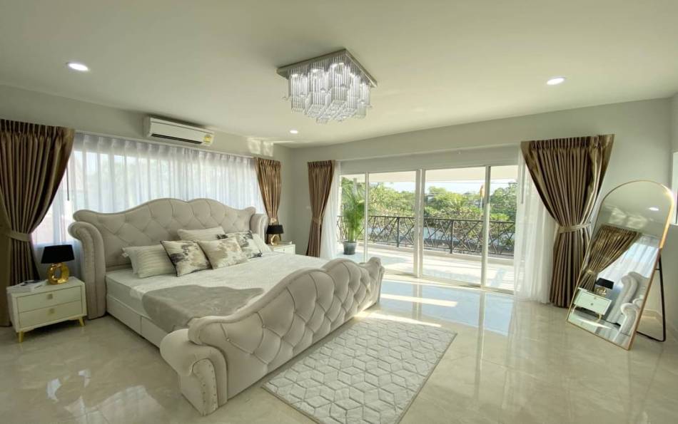 Pattaya, 5 Bedrooms Bedrooms, ,6 BathroomsBathrooms,House,SOLD,2673