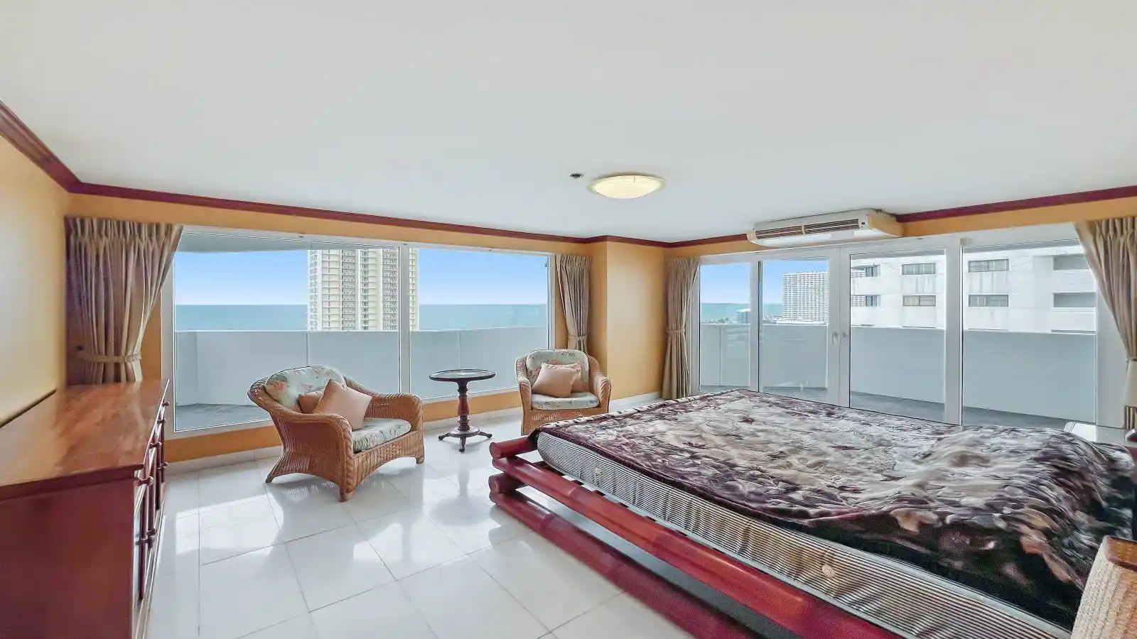 Pattaya, 4 Bedrooms Bedrooms, ,3 ห้องน้ำห้องน้ำ,คอนโด,ขาย,14,2676