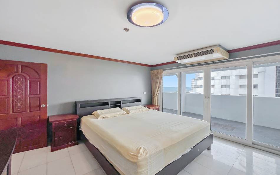 Pattaya, 4 Bedrooms Bedrooms, ,3 BathroomsBathrooms,Condo,For Sale,14,2676