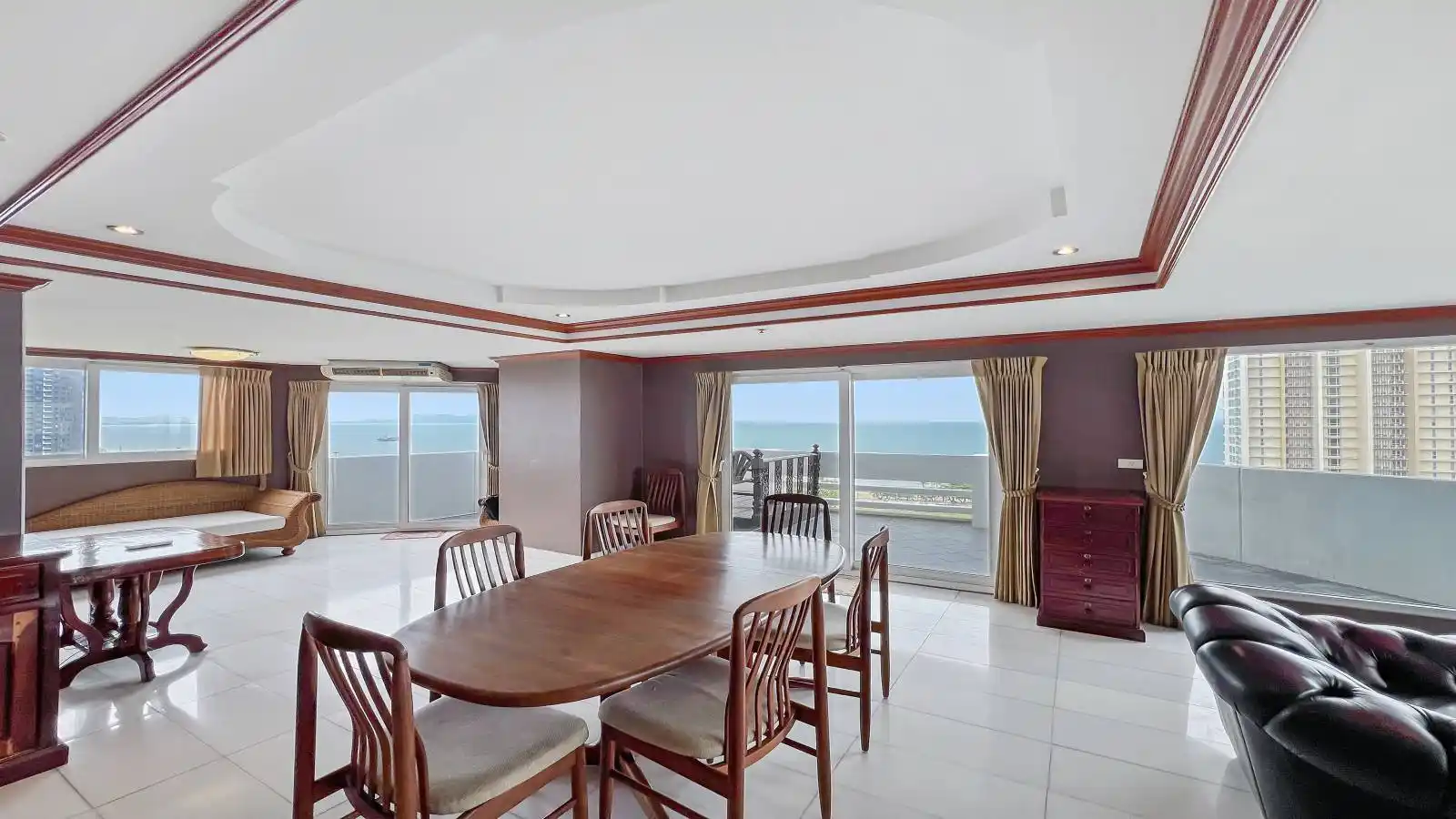 Pattaya, 4 Bedrooms Bedrooms, ,3 ห้องน้ำห้องน้ำ,คอนโด,ขาย,14,2676