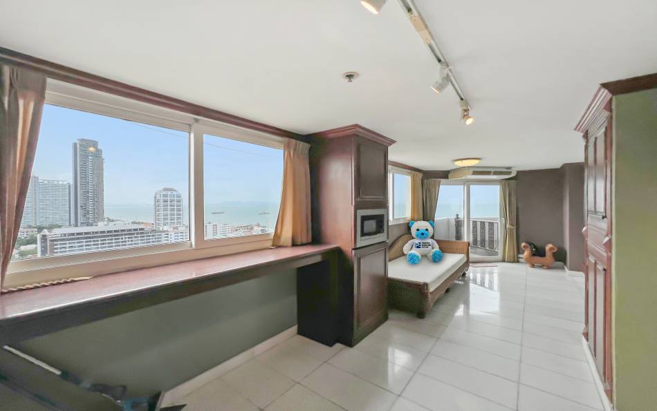 Pattaya, 4 Bedrooms Bedrooms, ,3 BathroomsBathrooms,Condo,For Sale,14,2676