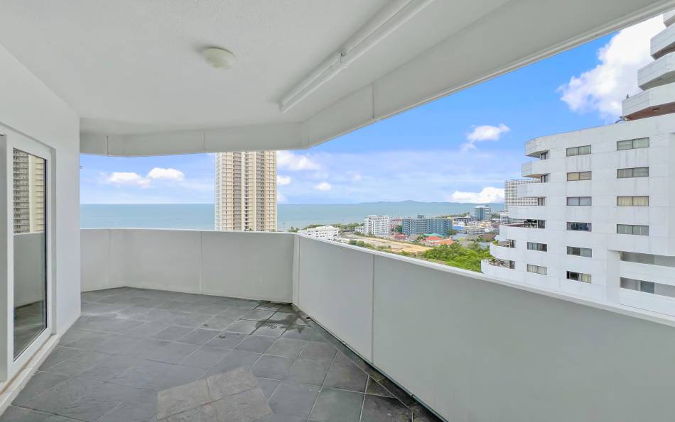 Pattaya, 4 Bedrooms Bedrooms, ,3 BathroomsBathrooms,Condo,For Sale,14,2676