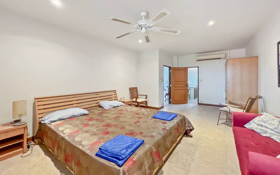 Pattaya, 3 Bedrooms Bedrooms, ,2 BathroomsBathrooms,Condo,For Rent,3,2684