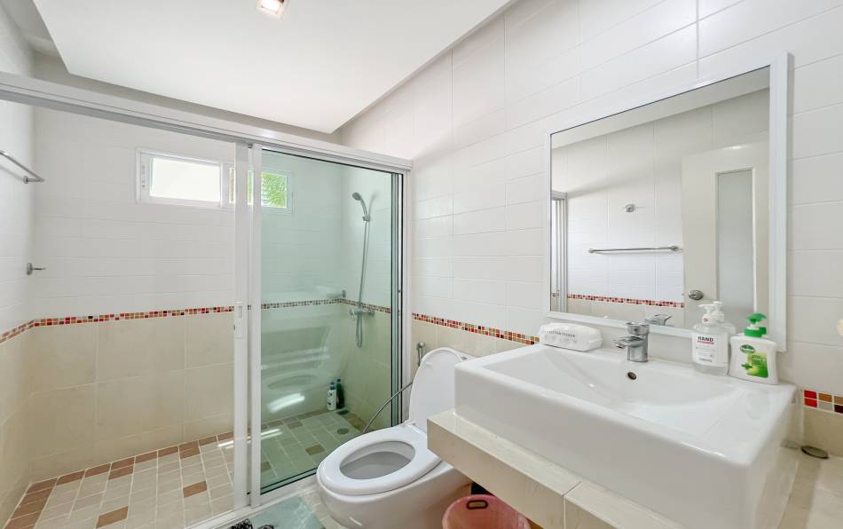 Pattaya, 3 Bedrooms Bedrooms, ,3 BathroomsBathrooms,House,For Sale,2692