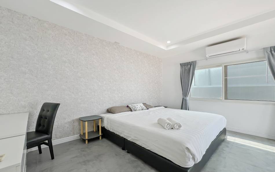 Pattaya, 3 Bedrooms Bedrooms, ,2 BathroomsBathrooms,House,For Rent,2700