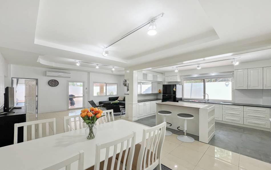 Pattaya, 3 Bedrooms Bedrooms, ,2 BathroomsBathrooms,House,For Rent,2700