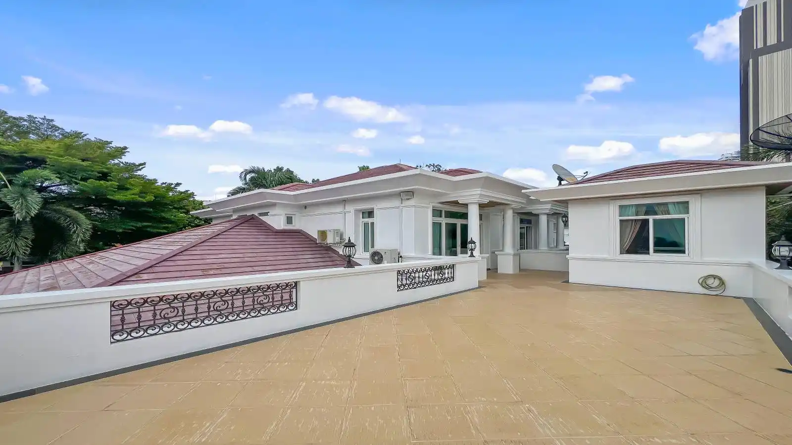 Pattaya, 6 Bedrooms Bedrooms, ,7 BathroomsBathrooms,House,SOLD,2719