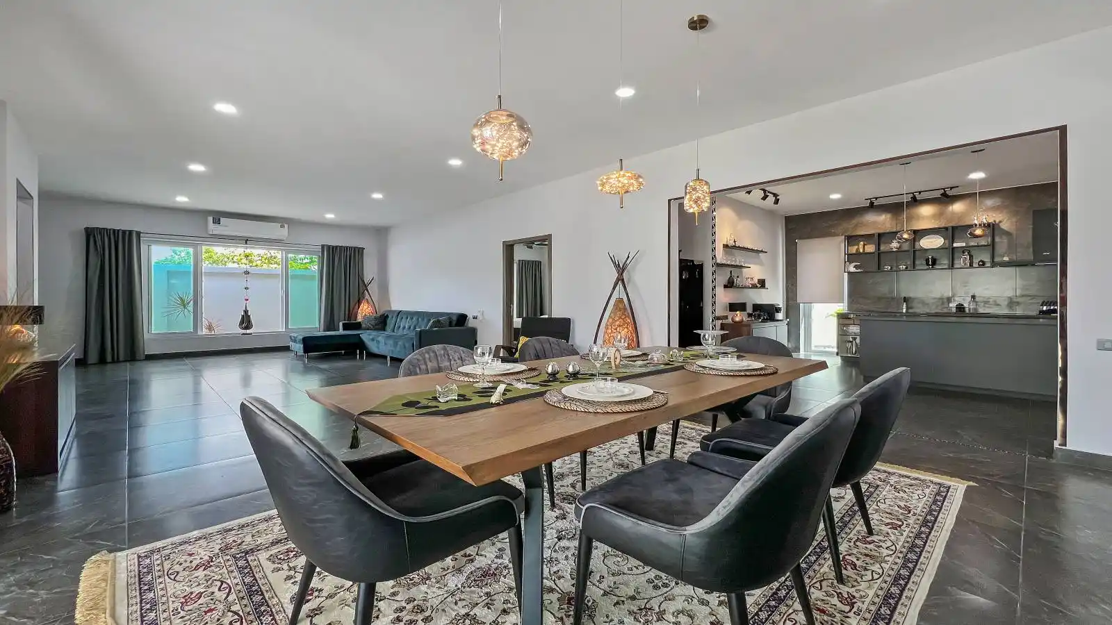 Pattaya, 3 Bedrooms Bedrooms, 0 ,4 BathroomsBathrooms,House,SOLD,0,2720