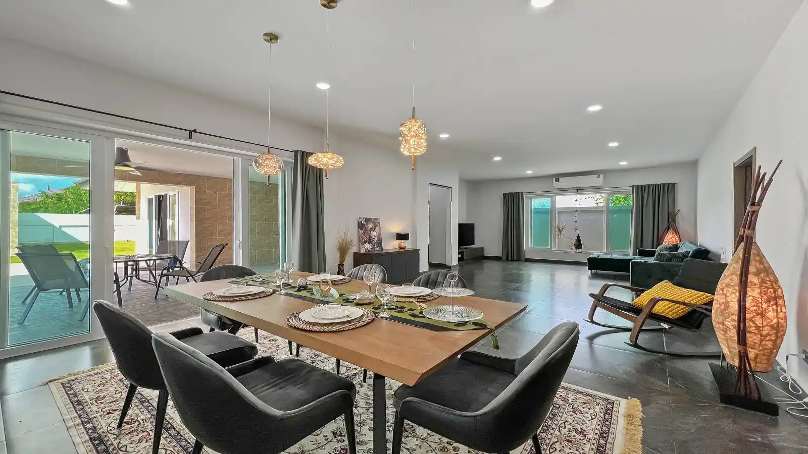 Pattaya, 3 Bedrooms Bedrooms, 0 ,4 BathroomsBathrooms,House,SOLD,0,2720