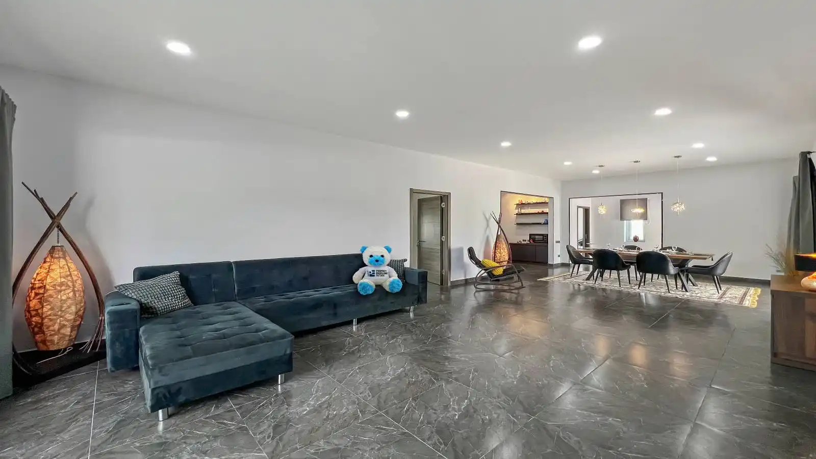 Pattaya, 3 Bedrooms Bedrooms, 0 ,4 BathroomsBathrooms,House,SOLD,0,2720