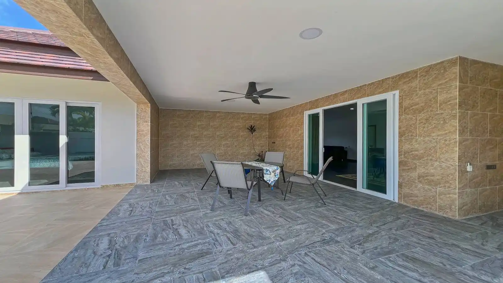 Pattaya, 3 Bedrooms Bedrooms, 0 ,4 BathroomsBathrooms,House,SOLD,0,2720