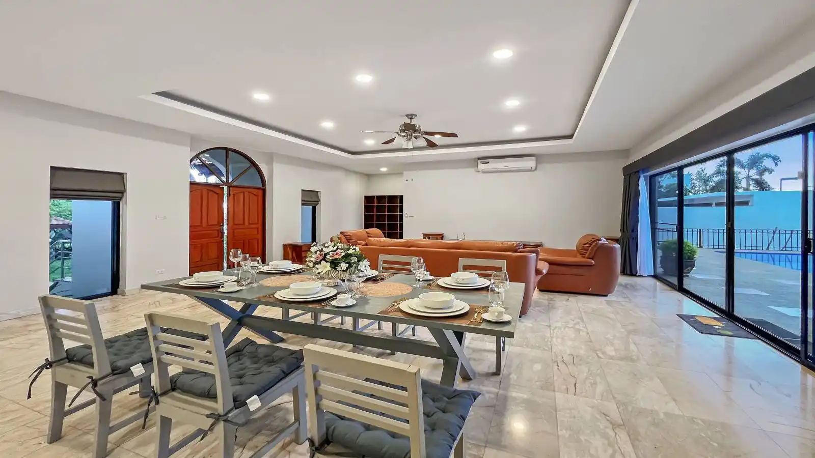 Pattaya, 5 Bedrooms Bedrooms, ,5 BathroomsBathrooms,House,For Sale,2723