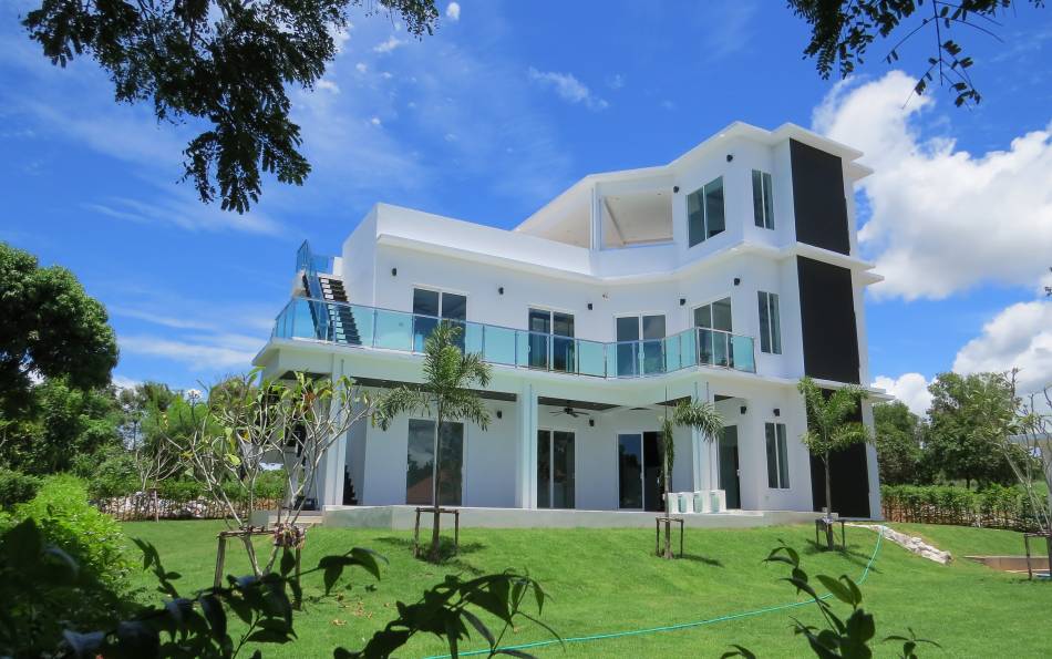 Pattaya, 9 Bedrooms Bedrooms, ,9 BathroomsBathrooms,House,For Sale,2728