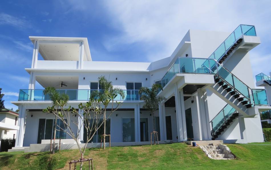 Pattaya, 9 Bedrooms Bedrooms, ,9 BathroomsBathrooms,House,For Sale,2728