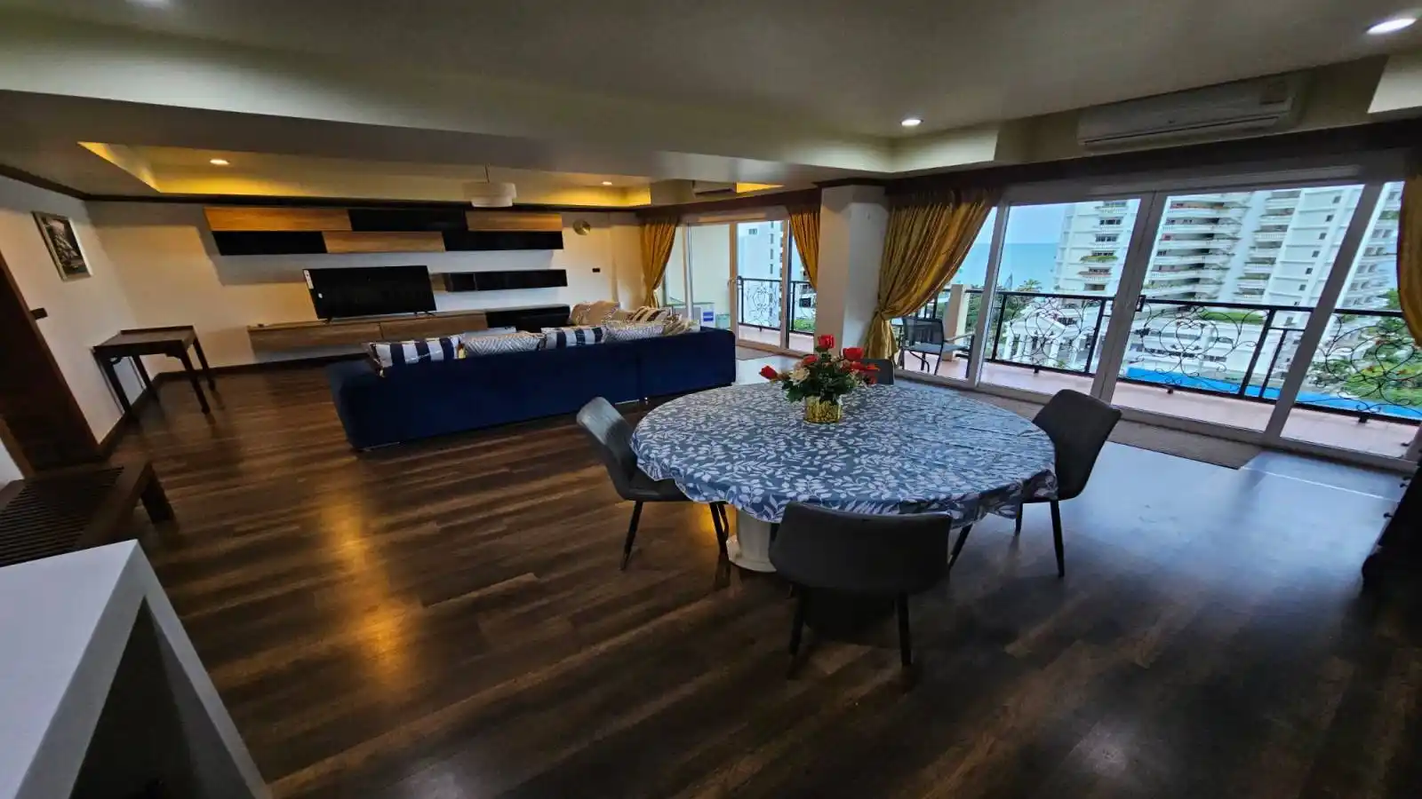 Pattaya, 3 Bedrooms Bedrooms, ,3 ห้องน้ำห้องน้ำ,คอนโด,ขาย,2740