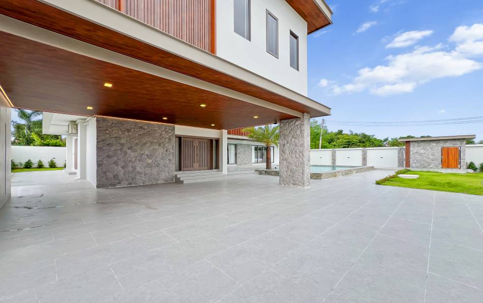 Pattaya, 7 Bedrooms Bedrooms, ,8 BathroomsBathrooms,House,For Sale,2746