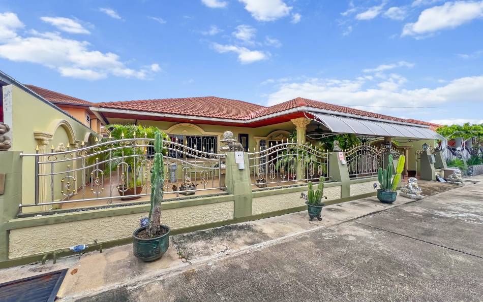 Pattaya, 3 Bedrooms Bedrooms, ,2 BathroomsBathrooms,House,For Sale,2748