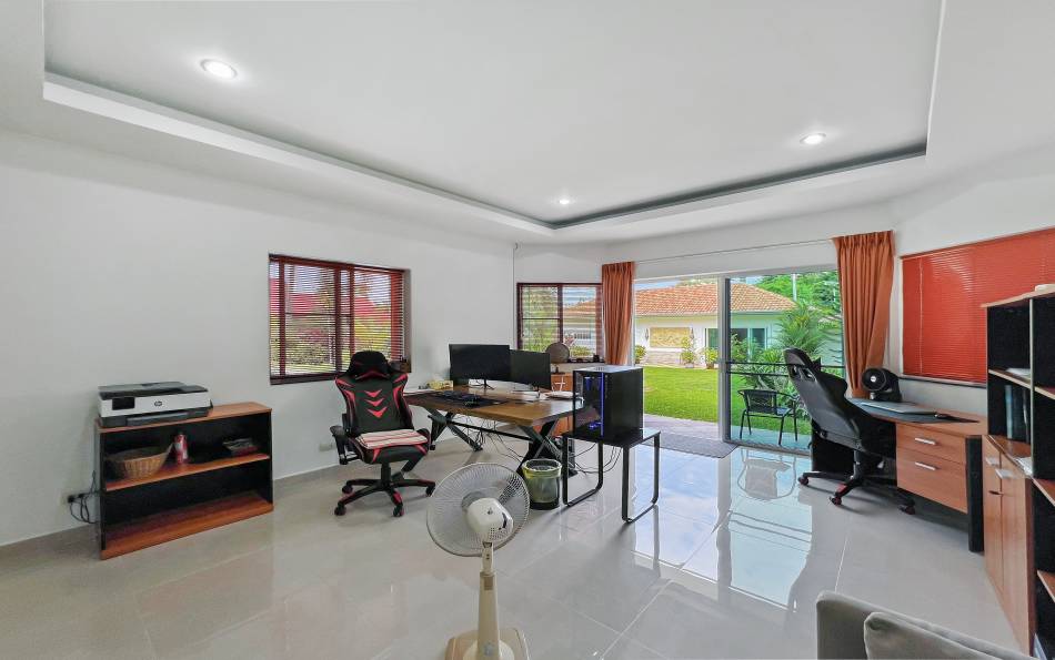 Pattaya, 5 Bedrooms Bedrooms, ,5 BathroomsBathrooms,House,For Sale,2754