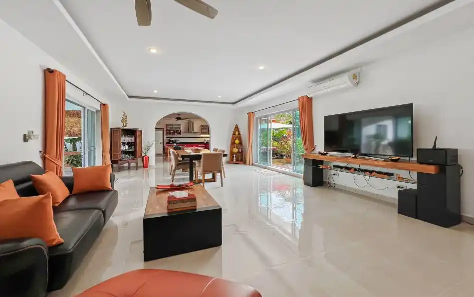 Pattaya, 5 Bedrooms Bedrooms, 0 ,5 BathroomsBathrooms,House,SOLD,0,2754