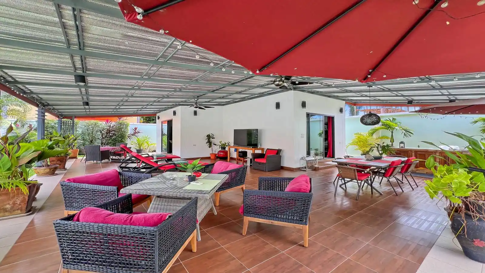 Pattaya, 5 Bedrooms Bedrooms, 0 ,5 BathroomsBathrooms,House,SOLD,0,2754