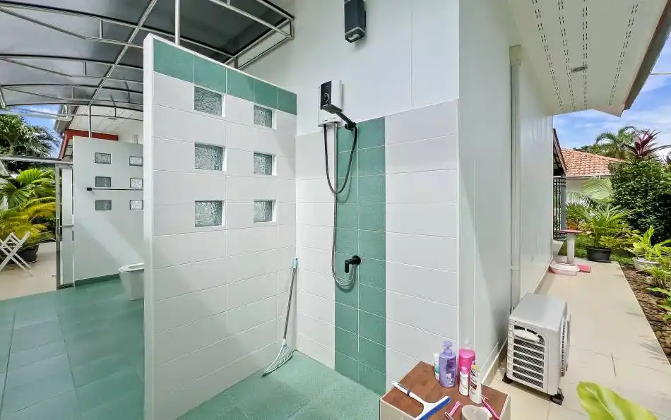 Pattaya, 5 Bedrooms Bedrooms, 0 ,5 BathroomsBathrooms,House,SOLD,0,2754