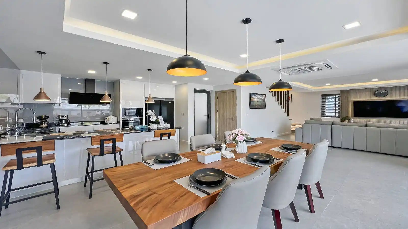 Pattaya, 4 Bedrooms Bedrooms, 0 ,5 BathroomsBathrooms,House,For Sale,0,2755