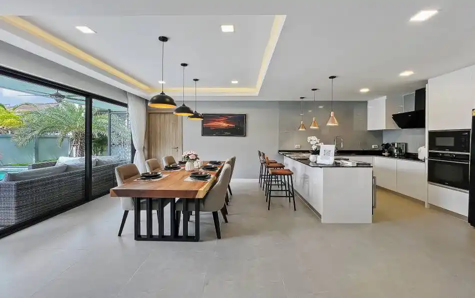 Pattaya, 4 Bedrooms Bedrooms, 0 ,5 BathroomsBathrooms,House,For Sale,0,2755