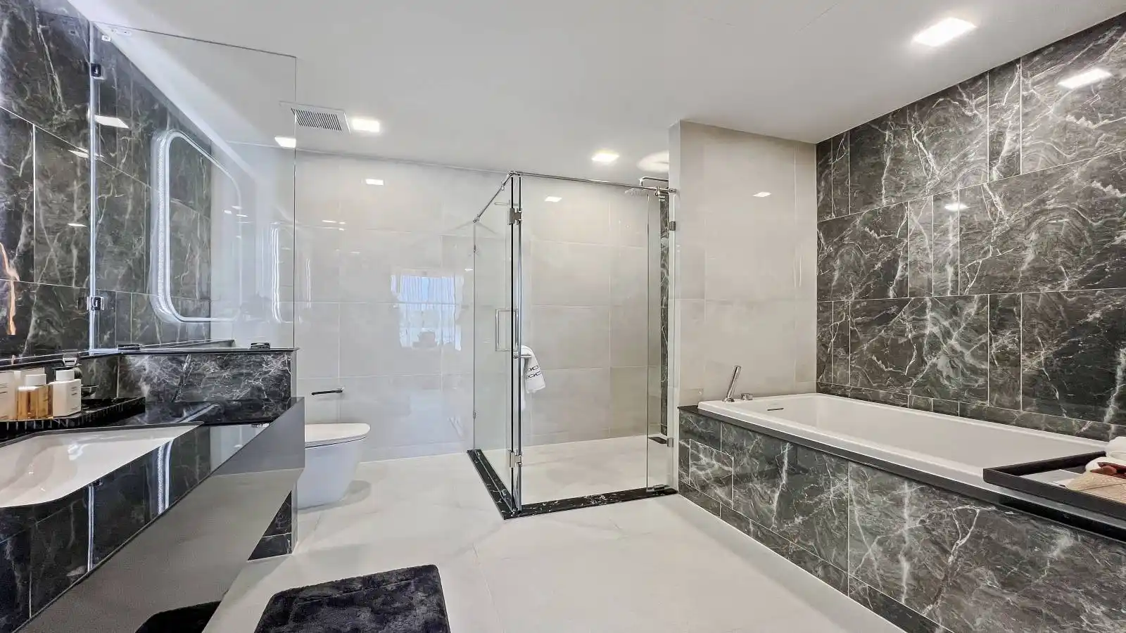 Pattaya, 2 Bedrooms Bedrooms, ,2 BathroomsBathrooms,Condo,For Sale,2764