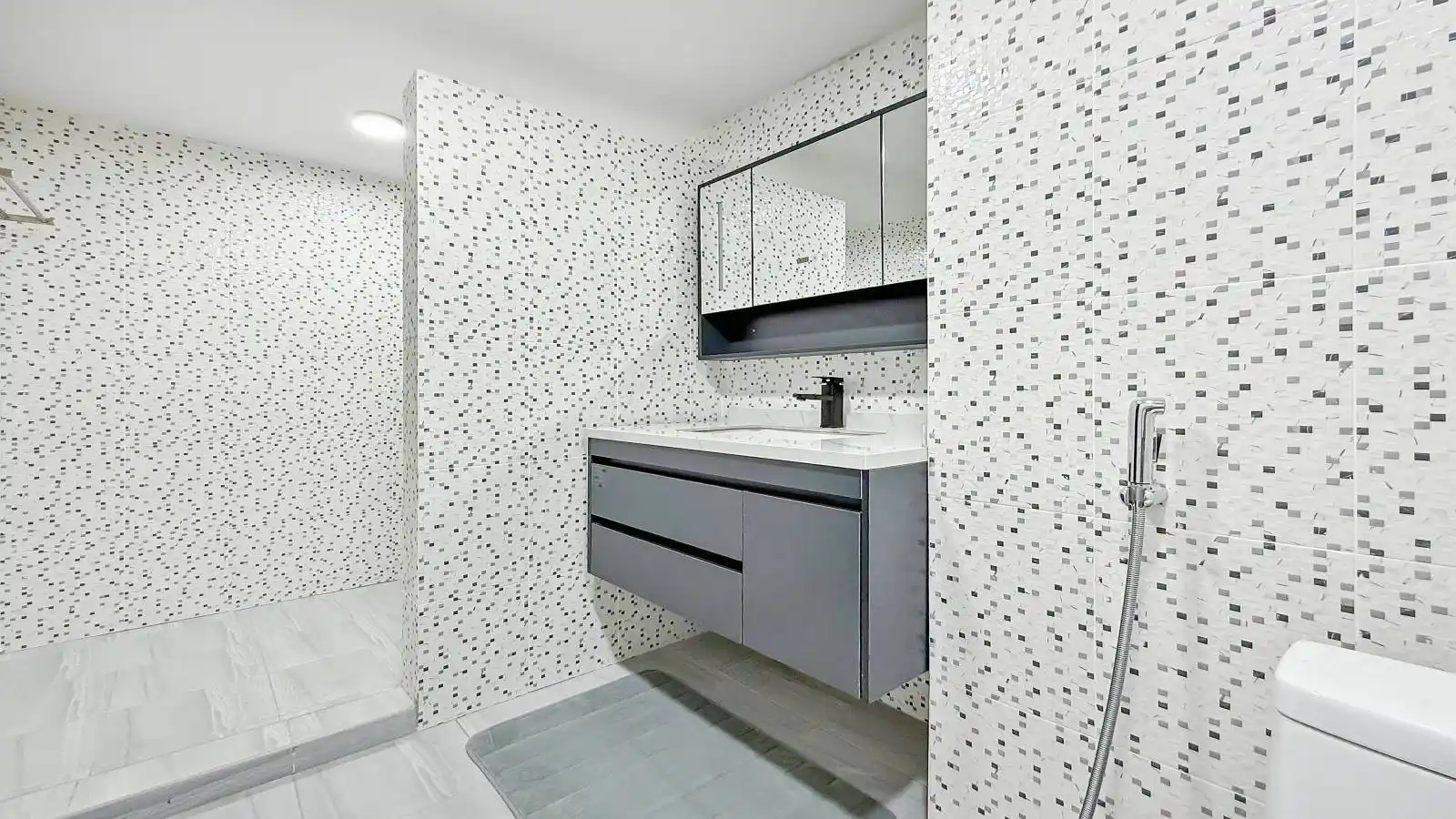 Pattaya, 3 Bedrooms Bedrooms, 0 ,3 BathroomsBathrooms,Condo,For Sale,7,2784