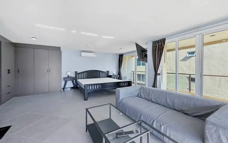 Pattaya, 3 Bedrooms Bedrooms, 0 ,3 BathroomsBathrooms,Condo,For Sale,7,2784
