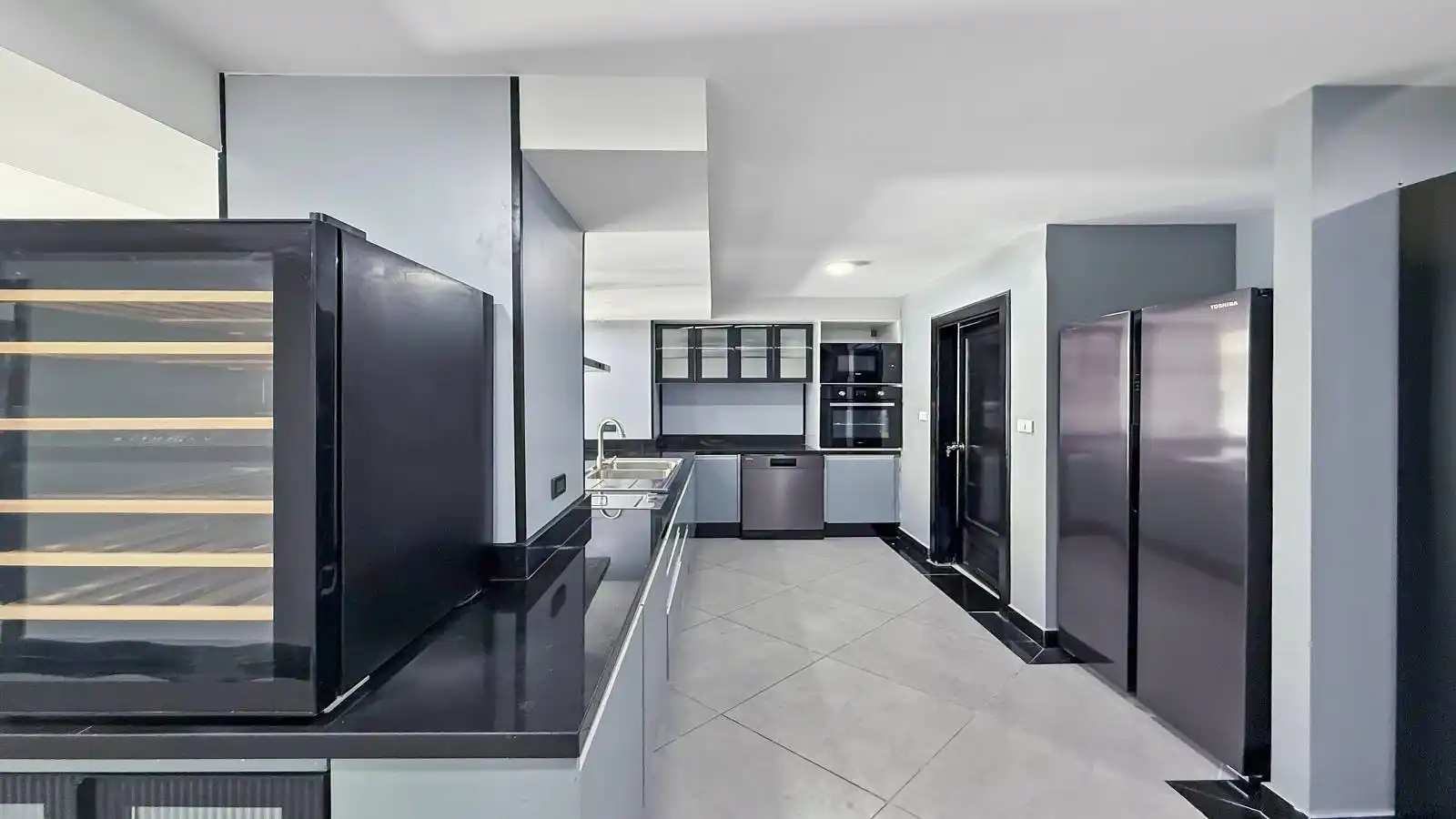 Pattaya, 3 Bedrooms Bedrooms, 0 ,3 BathroomsBathrooms,Condo,For Sale,7,2784