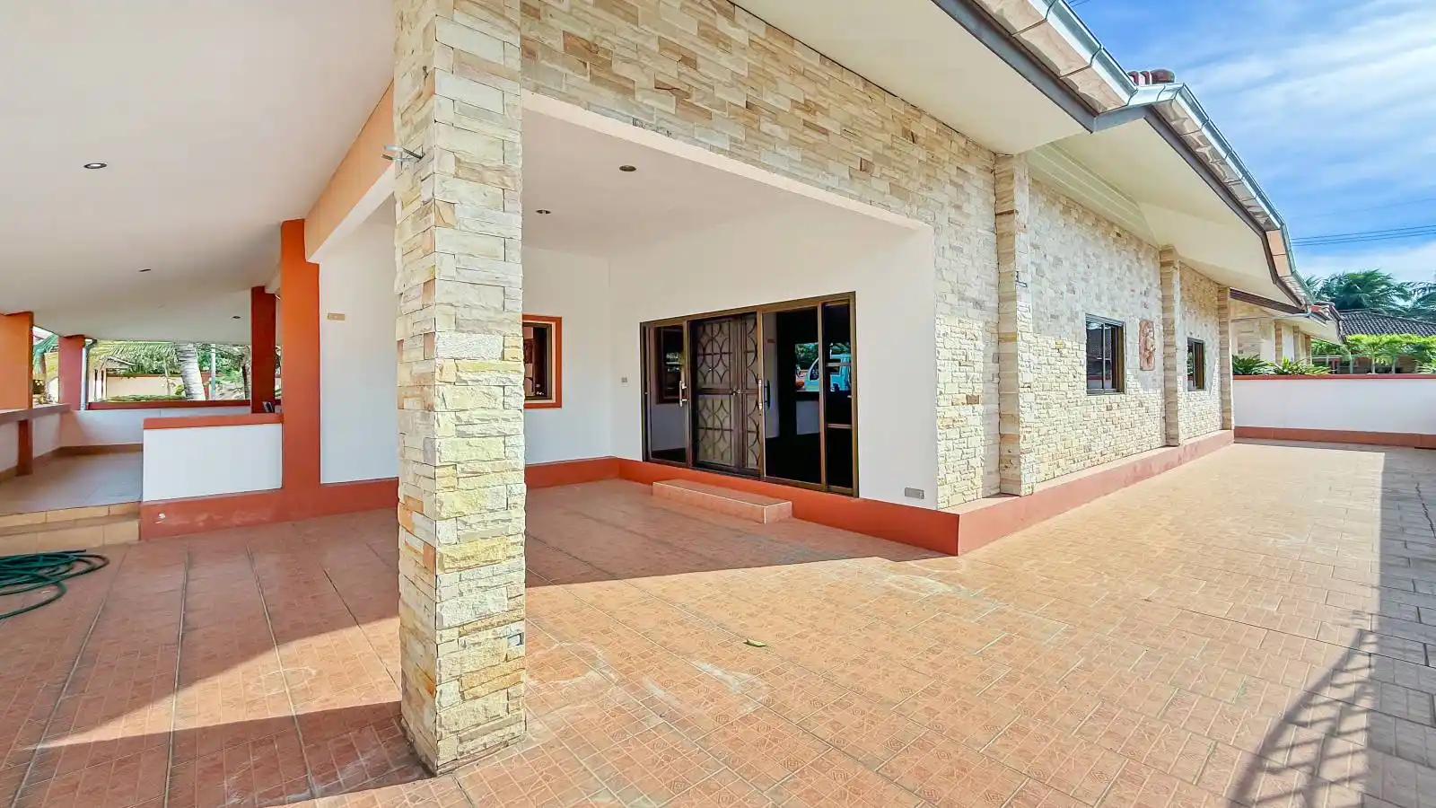 Pattaya, 2 Bedrooms Bedrooms, ,2 BathroomsBathrooms,House,SOLD,2785