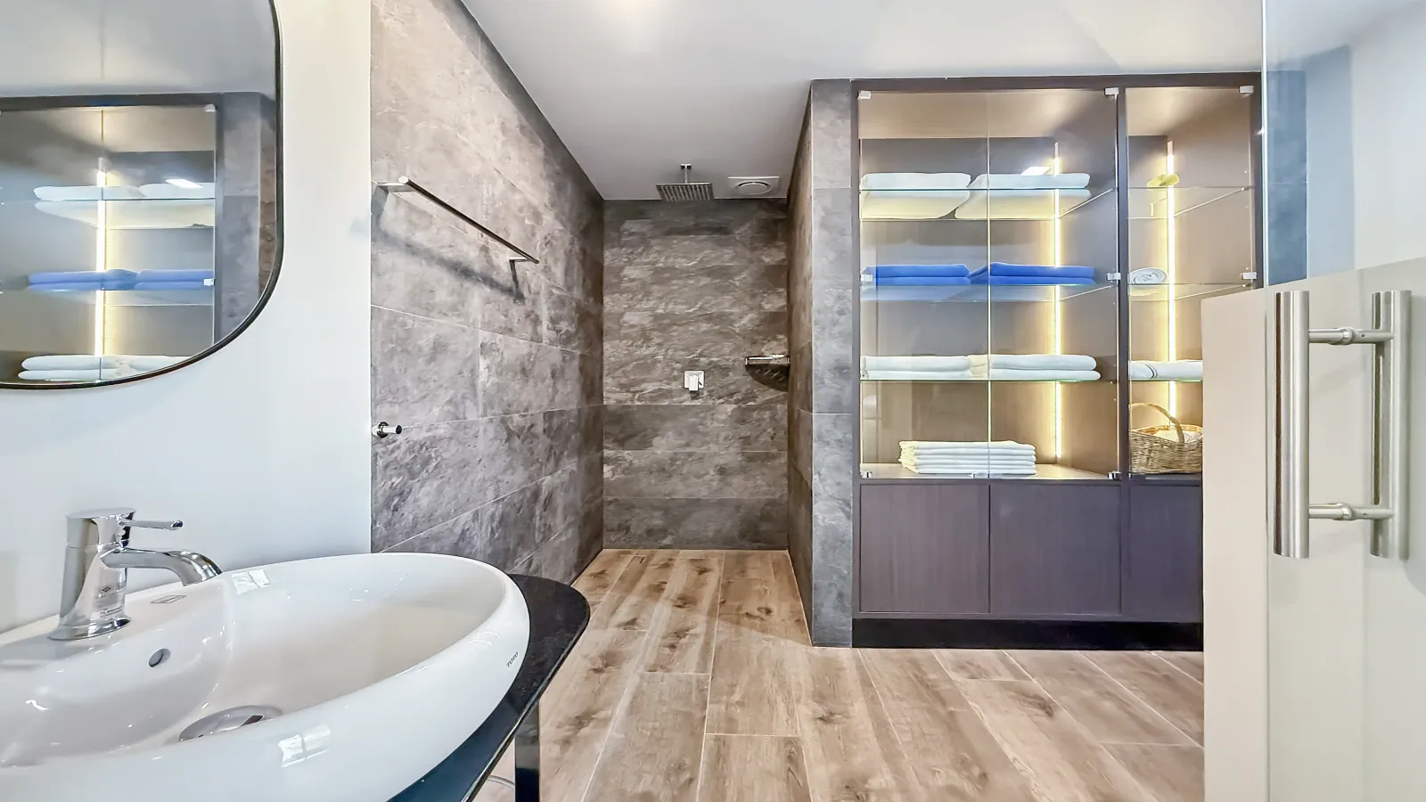 Pattaya, 2 Bedrooms Bedrooms, 0 ,3 BathroomsBathrooms,House,For Sale,0,2797