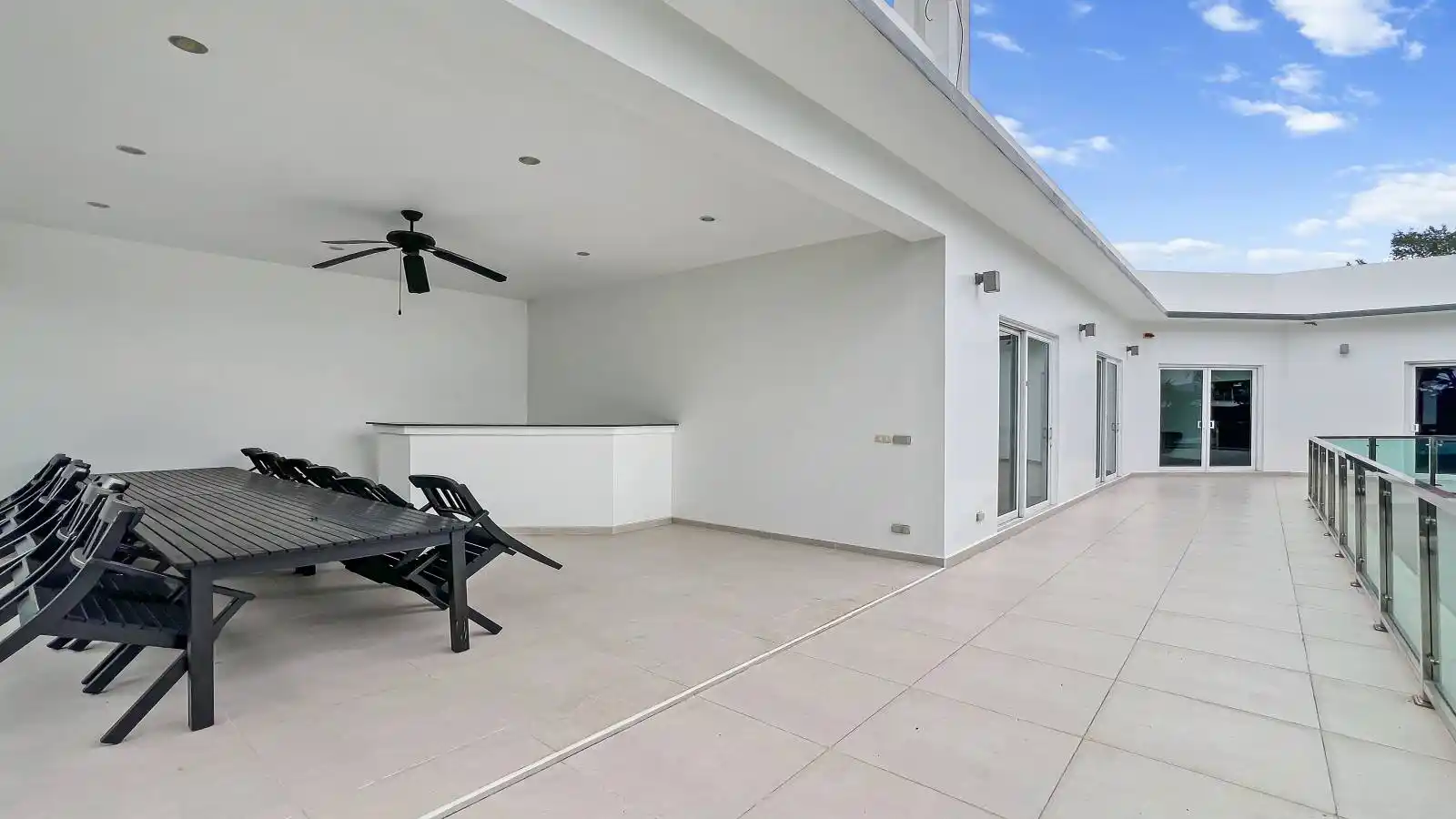 Pattaya, 9 Bedrooms Bedrooms, ,9 BathroomsBathrooms,House,For Sale,2798