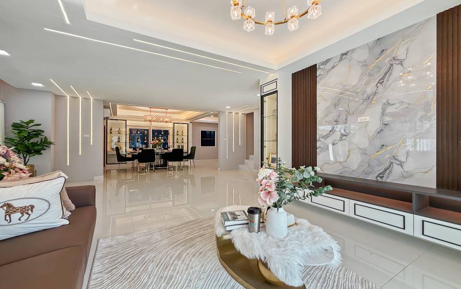 Pattaya, 5 Bedrooms Bedrooms, ,5 BathroomsBathrooms,House,SOLD,2800