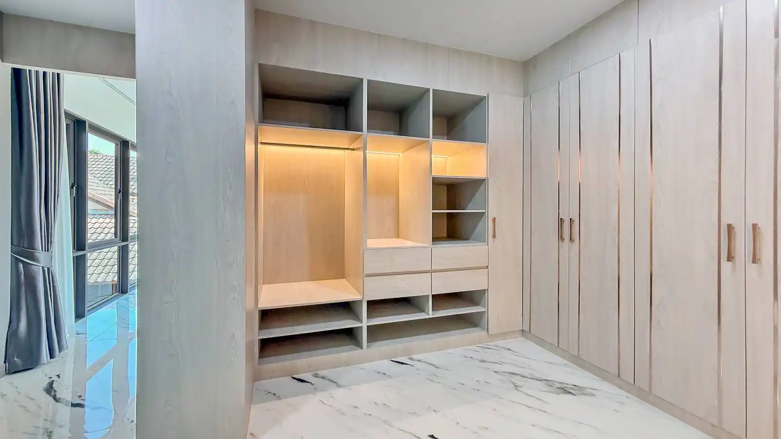 Pattaya, 3 Bedrooms Bedrooms, ,3 BathroomsBathrooms,House,For Sale,2801