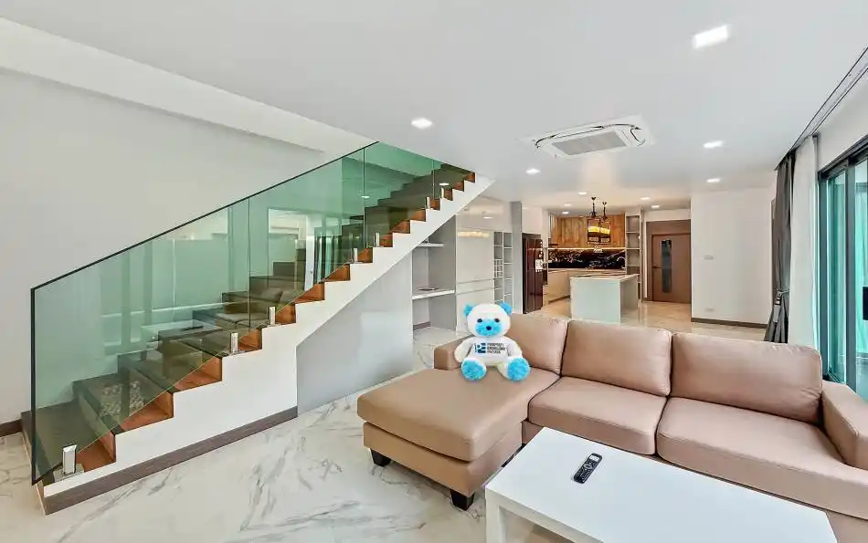 Pattaya, 3 Bedrooms Bedrooms, ,3 BathroomsBathrooms,House,For Sale,2801