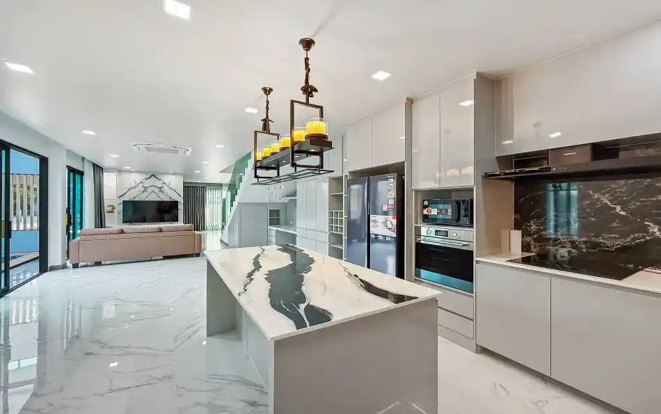 Pattaya, 3 Bedrooms Bedrooms, ,3 BathroomsBathrooms,House,For Sale,2801