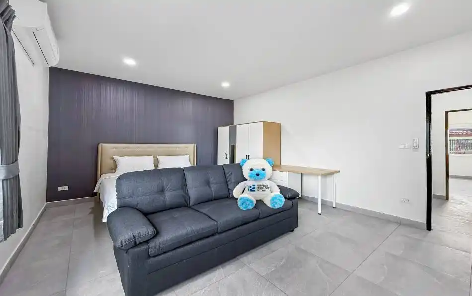 Pattaya, 5 Bedrooms Bedrooms, ,4 BathroomsBathrooms,House,For Rent,2802