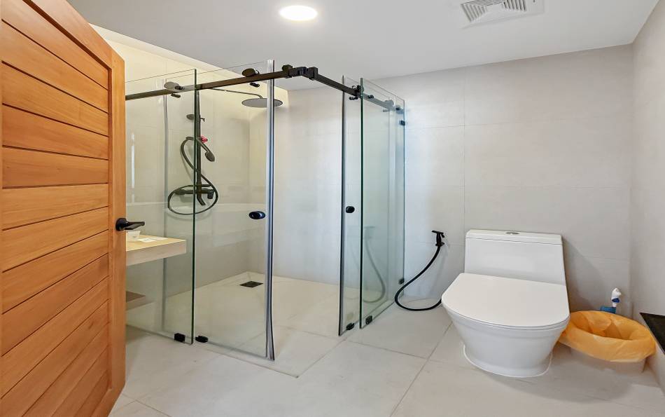 Pattaya, 3 Bedrooms Bedrooms, ,4 BathroomsBathrooms,House,For Sale,2806
