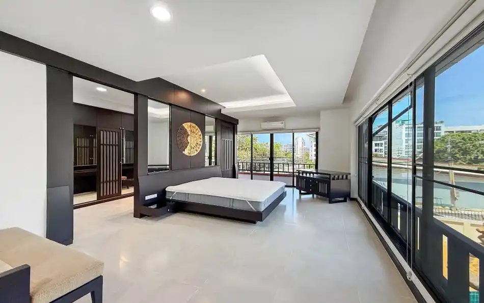 Pattaya, 4 Bedrooms Bedrooms, ,5 BathroomsBathrooms,House,For Sale,2807