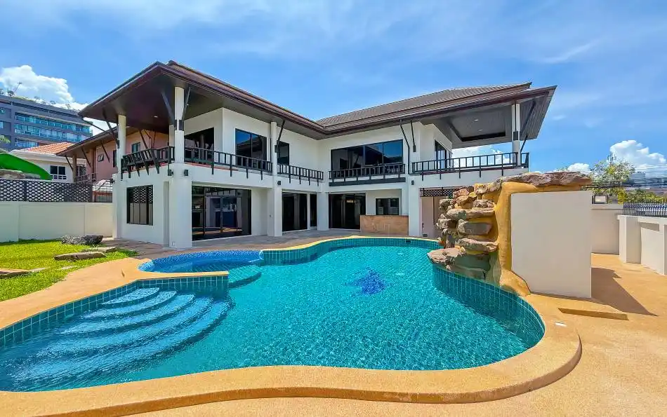 Pattaya, 4 Bedrooms Bedrooms, ,5 BathroomsBathrooms,House,For Sale,2807